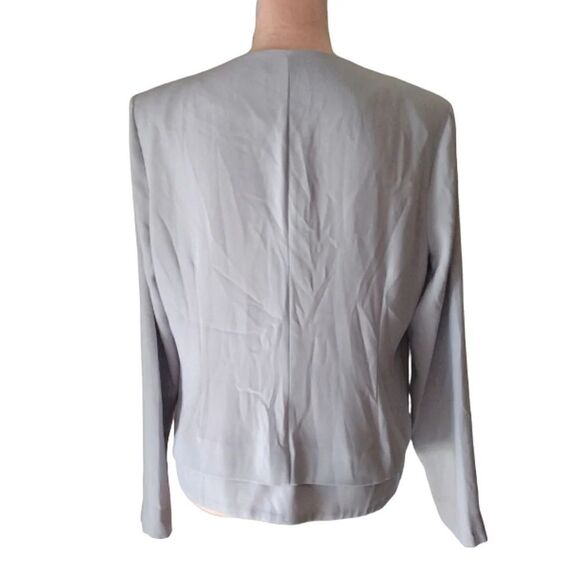 Appleseed's Light Grey Layered Look Button Up Cropped Blazer Size 12 - Picture 10 of 14
